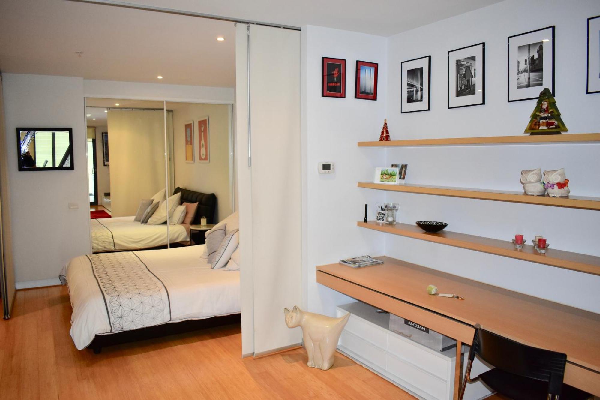 Apartment Spacious 1 Bedroom In The Heart Of Melbourne's Cbd Melbourne