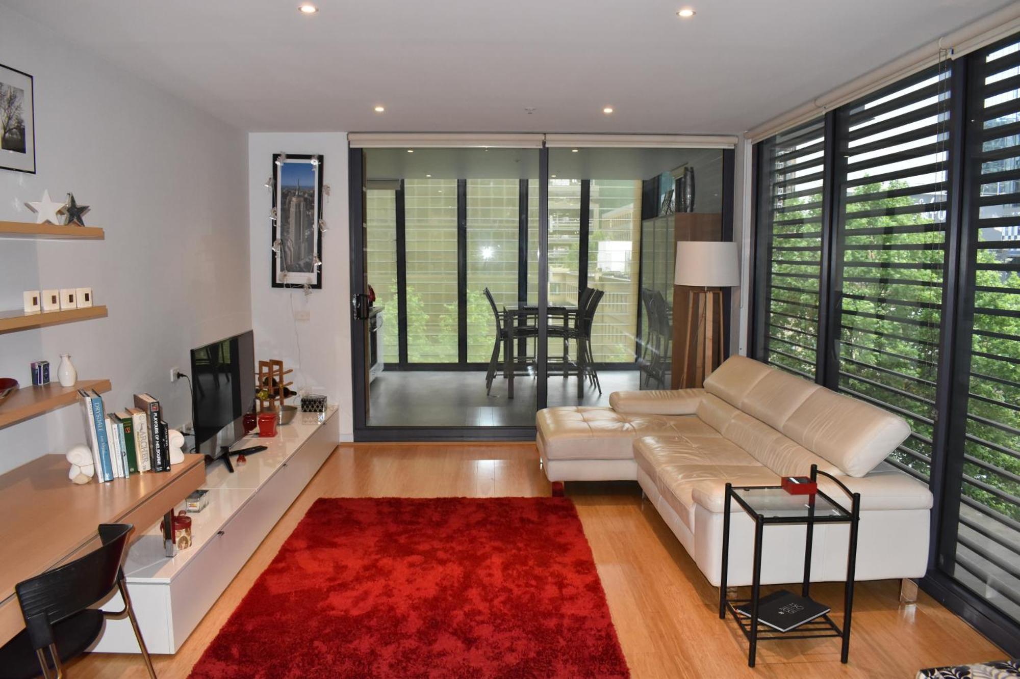 Apartment Spacious 1 Bedroom In The Heart Of Melbourne's Cbd