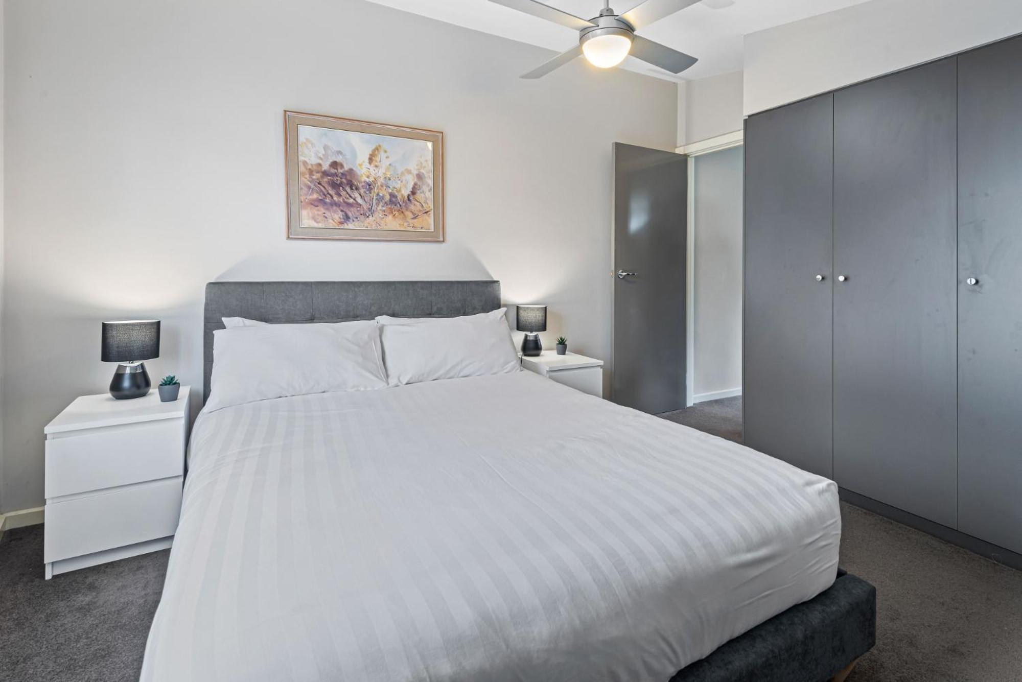 Convenient Bayside Living At The Edge Of The Holiday home