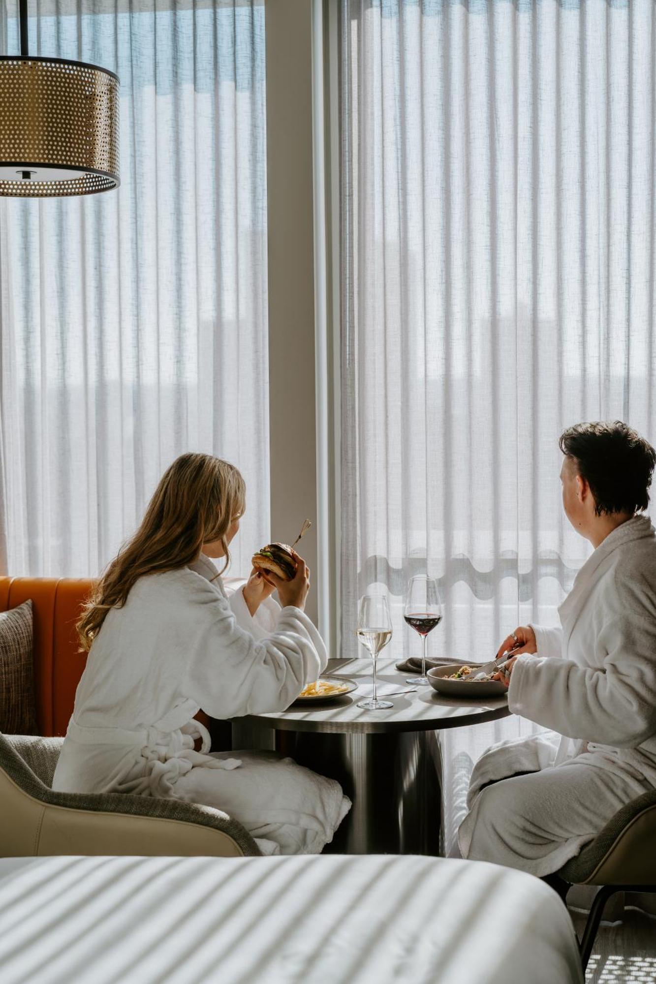 The Motley Richmond, Tapestry Collection By Hilton 4* Melbourne