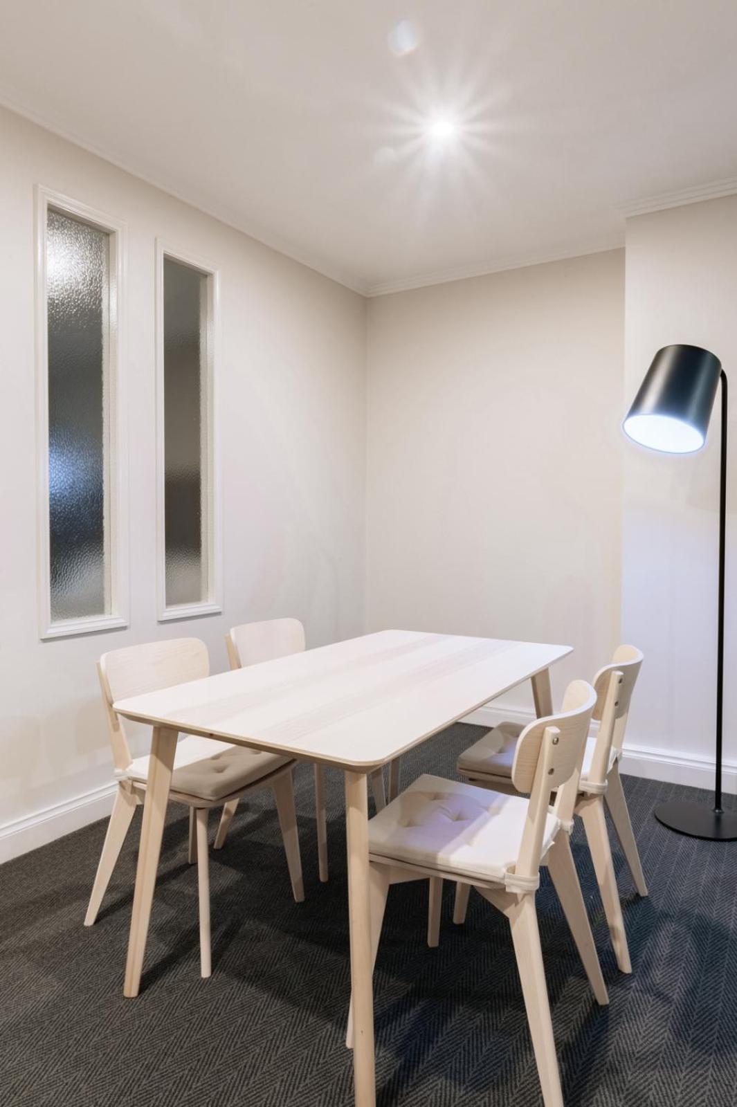 Apartment Chic 1-bedroom In Cbd Melbourne