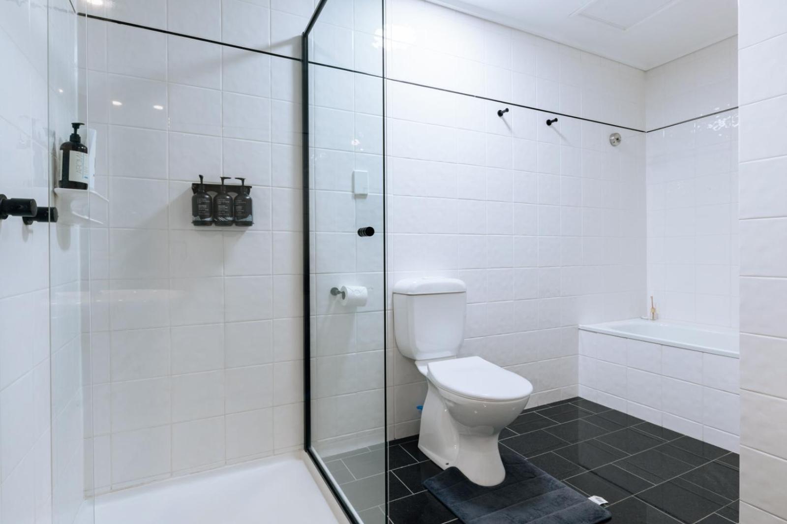 Chic 1-bedroom In Cbd *