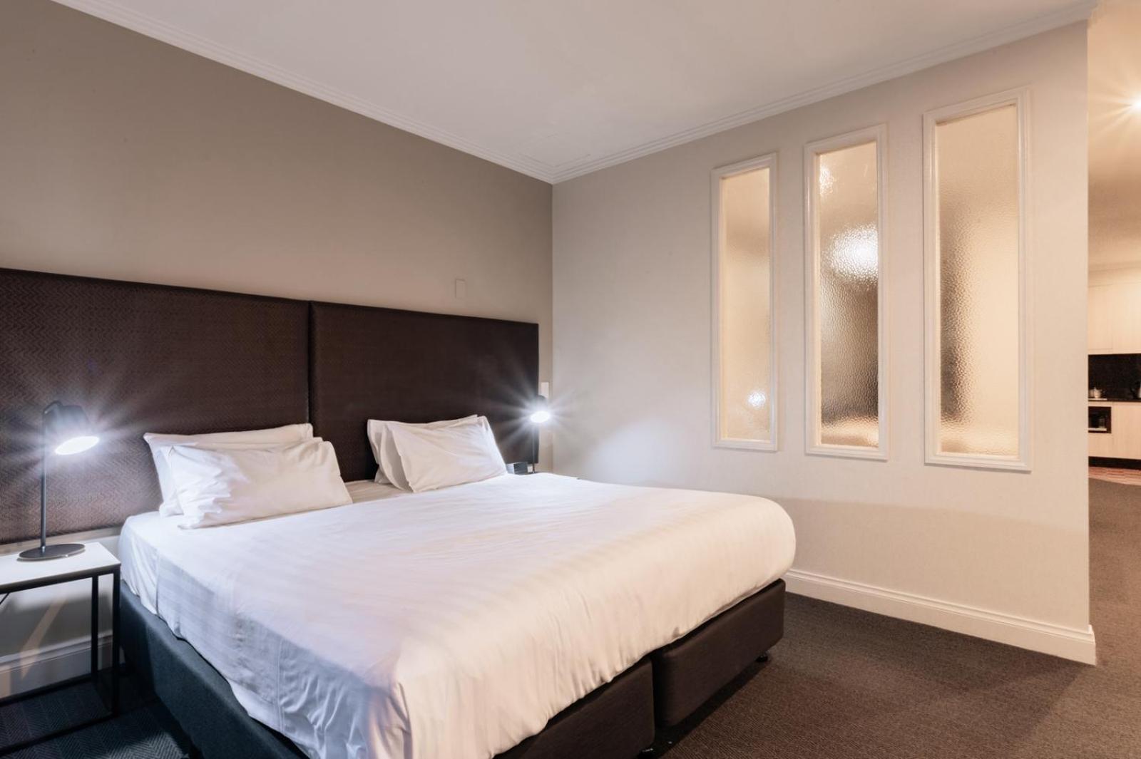 Chic 1-bedroom In Cbd