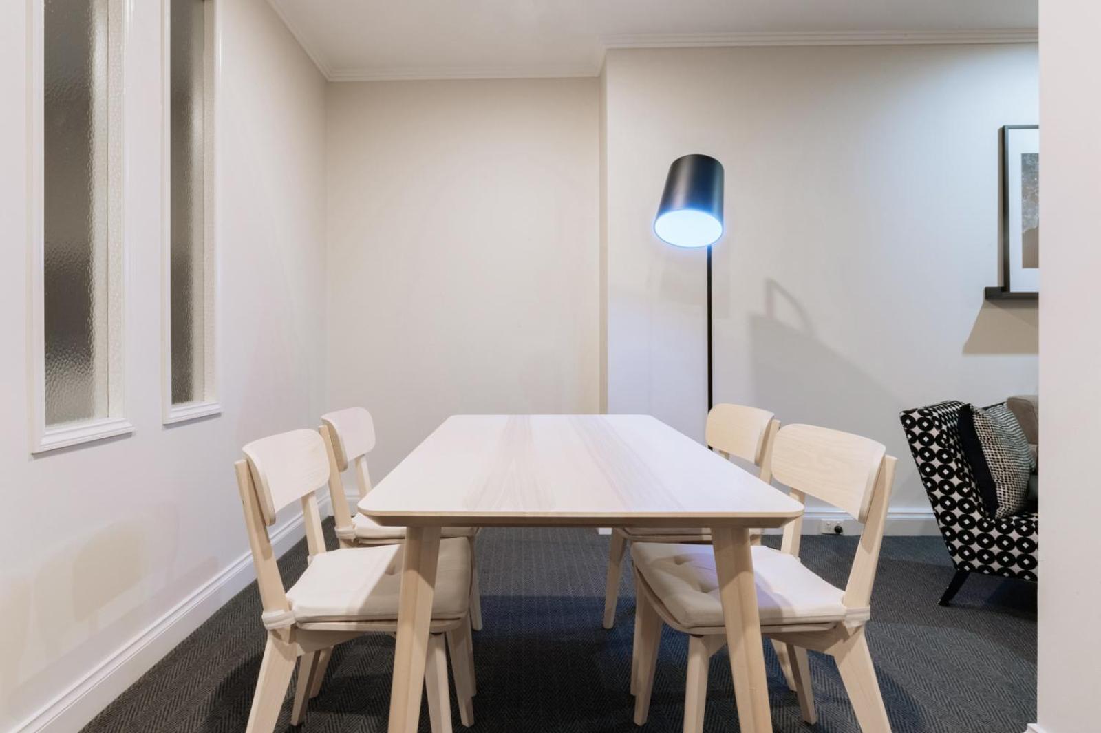 Chic 1-bedroom In Cbd Apartment *