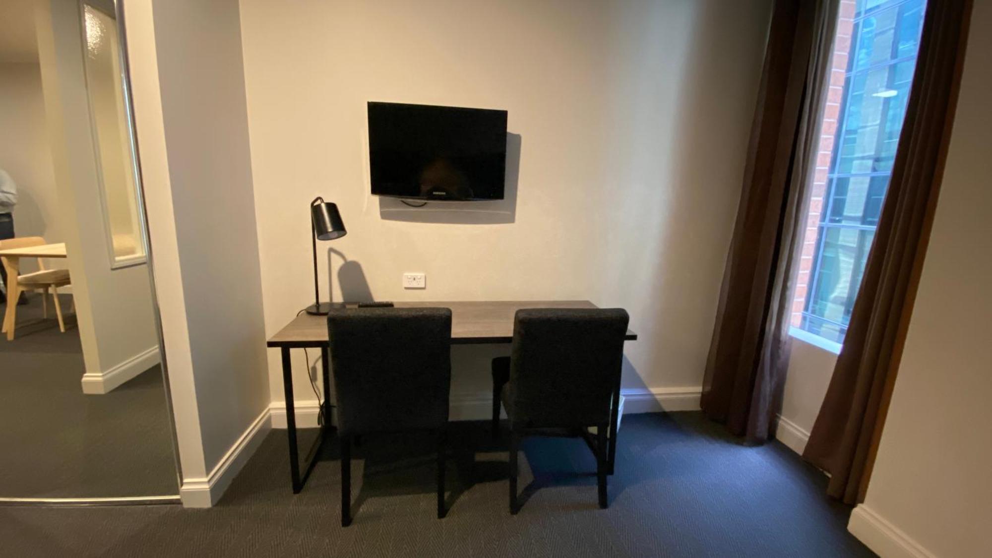 Chic 1-bedroom In Cbd Apartment *