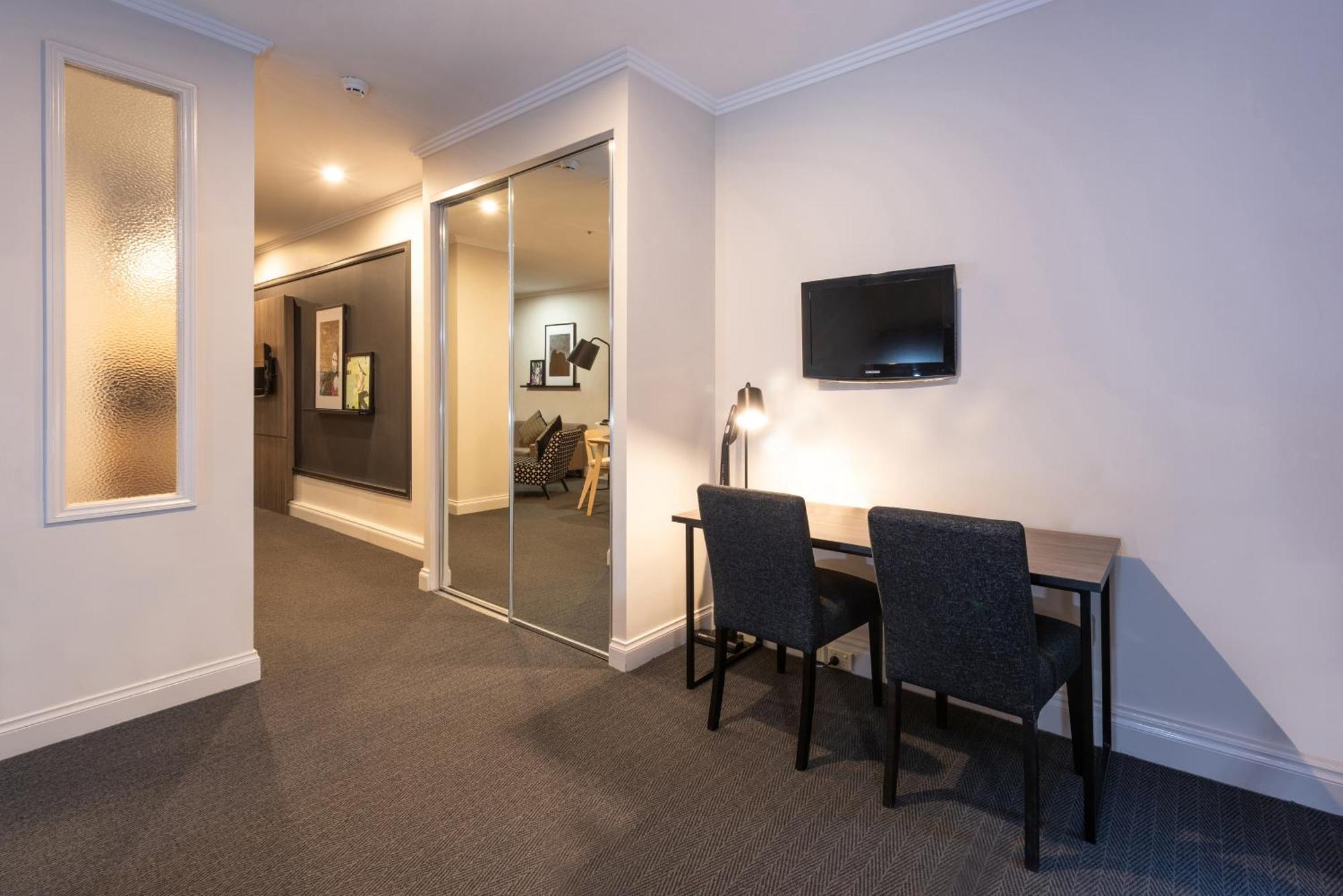 Apartment Chic 1-bedroom In Cbd Melbourne