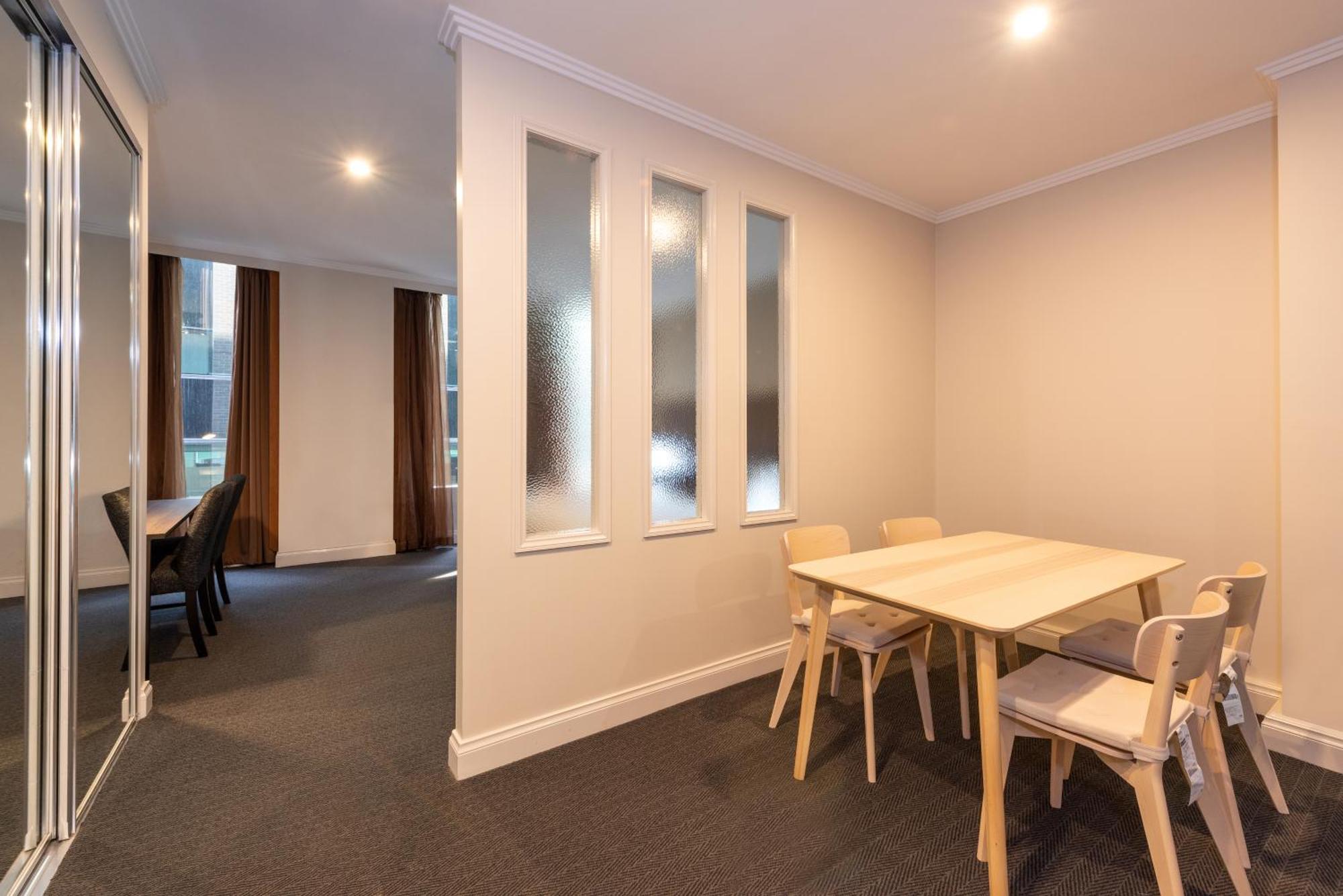 Chic 1-bedroom In Cbd *