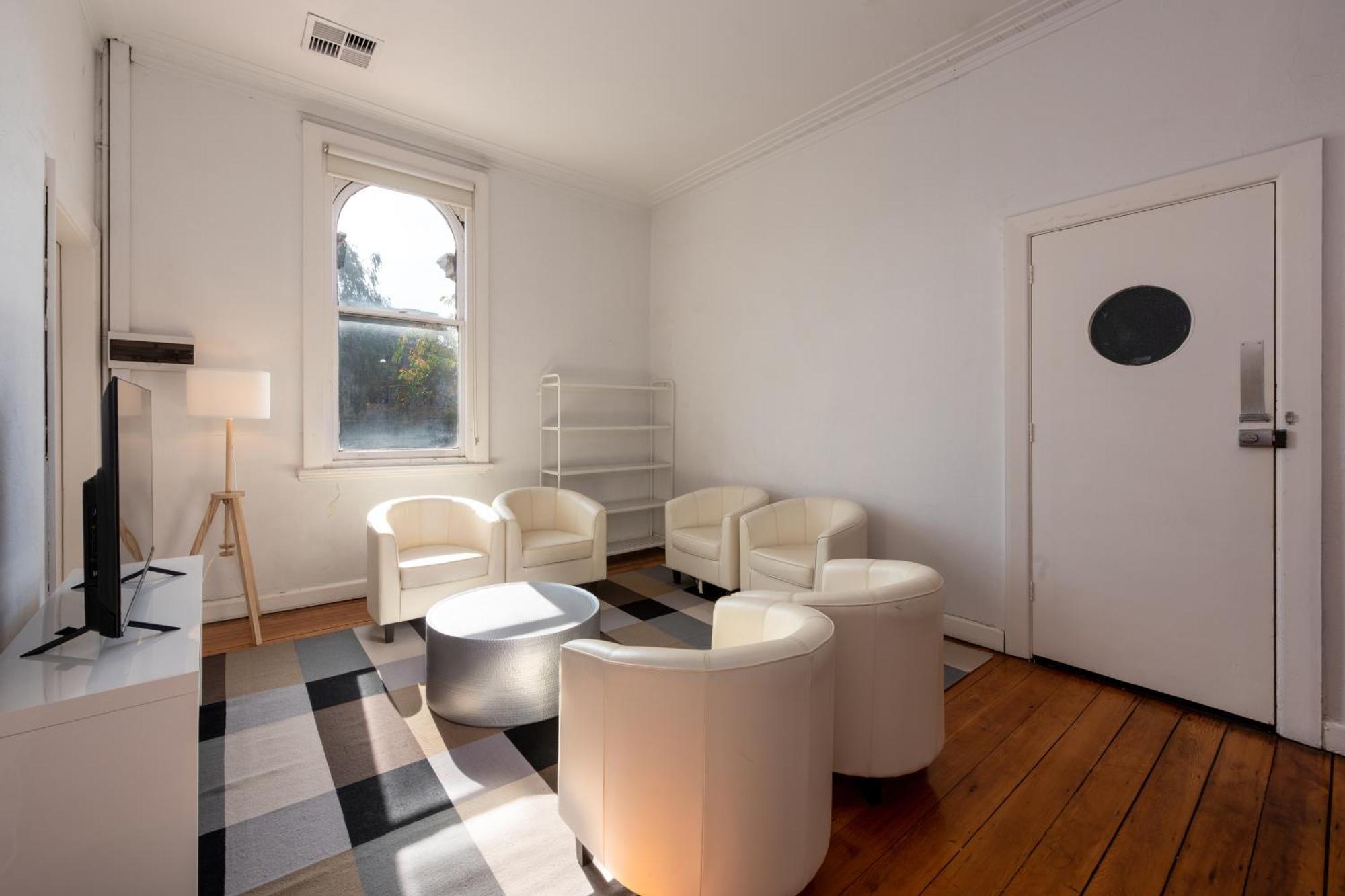Inn Private Unit In Heritage Building In Fitzroy North *