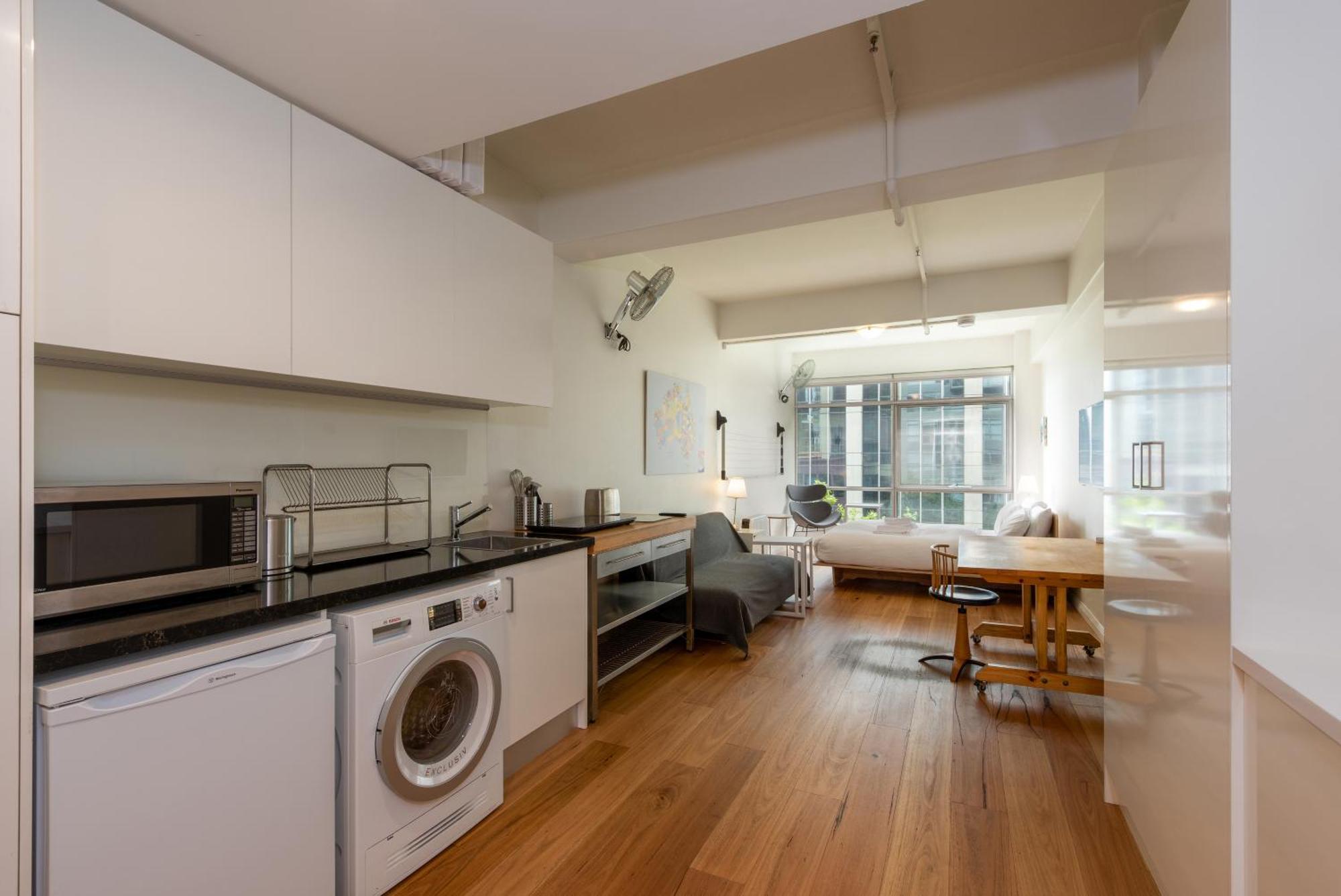 In The Heart Of Cbd! Apartment