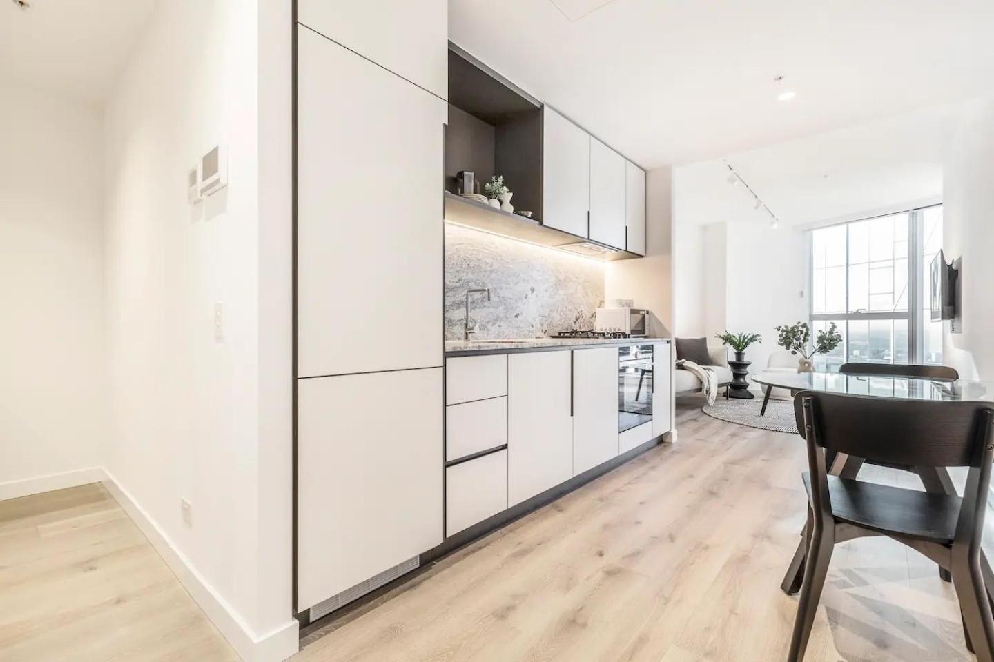 West Side Trendy Dynamic Cbd Lifestyle Melbourne
