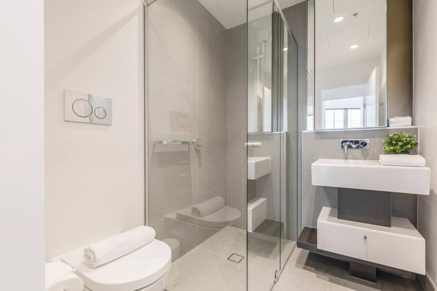 West Side Trendy Dynamic Cbd Lifestyle Melbourne