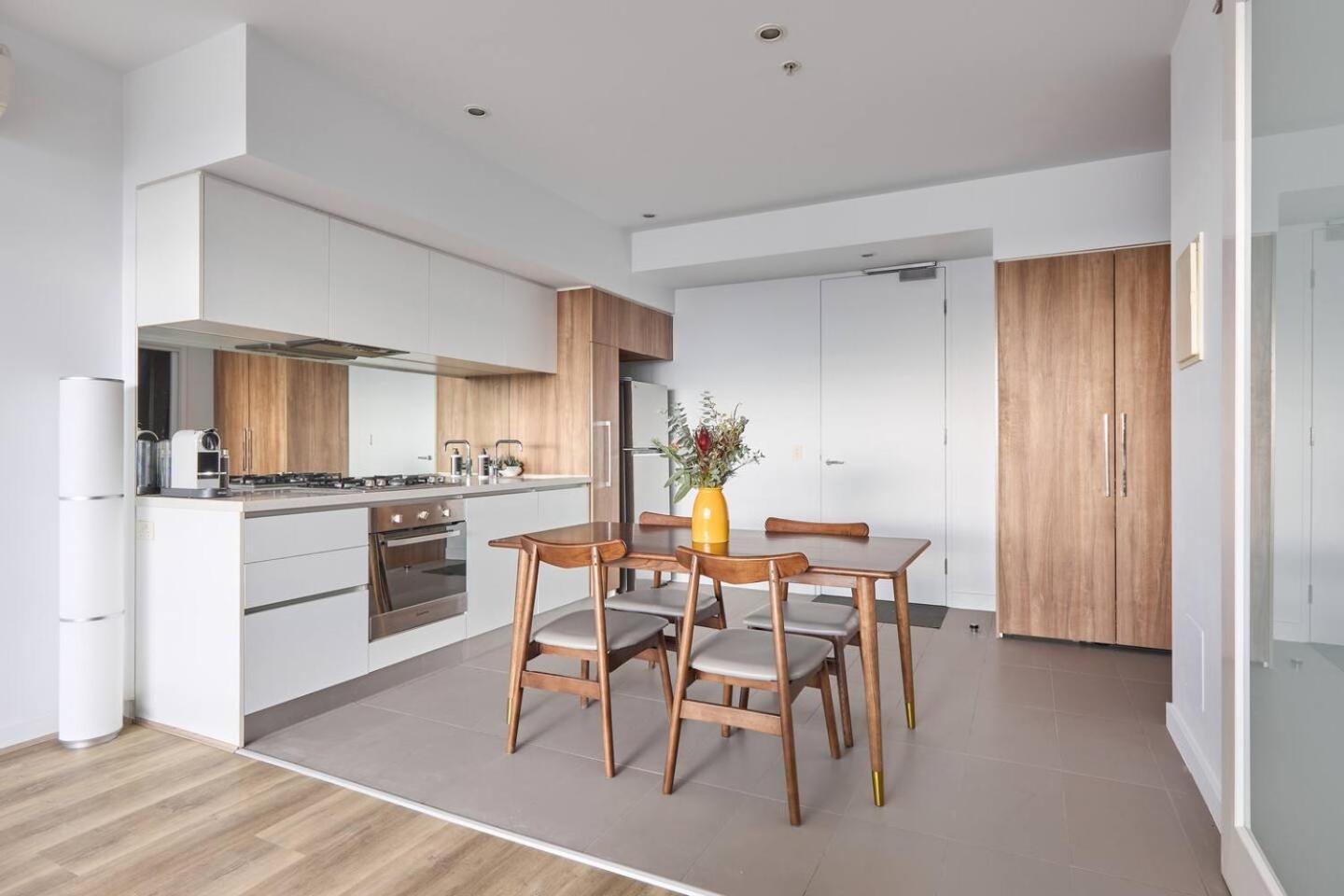 'south Yarra Skyline' A Mid-century Modern Melbourne