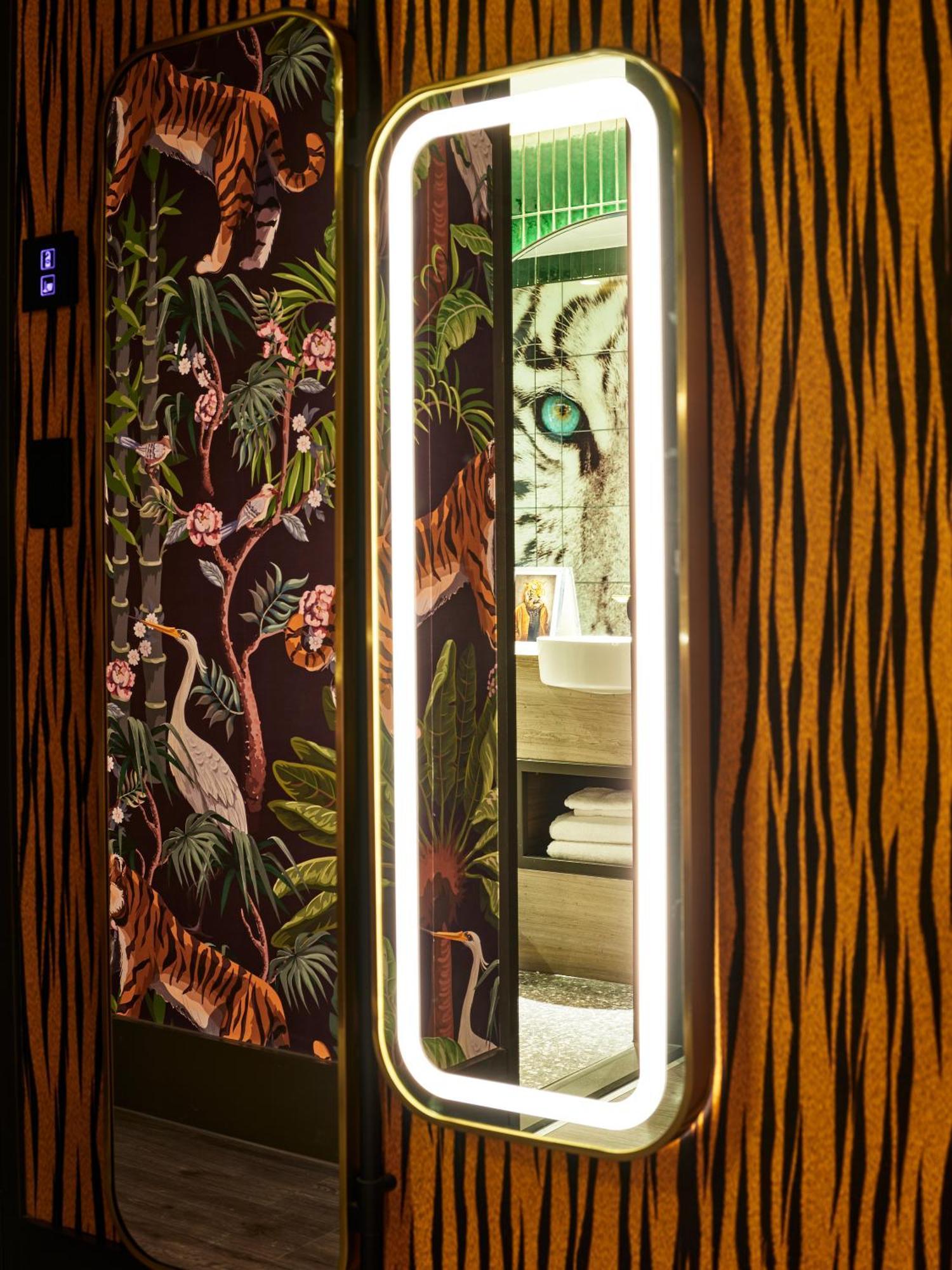 The Motley Richmond, Tapestry Collection By Hilton Melbourne