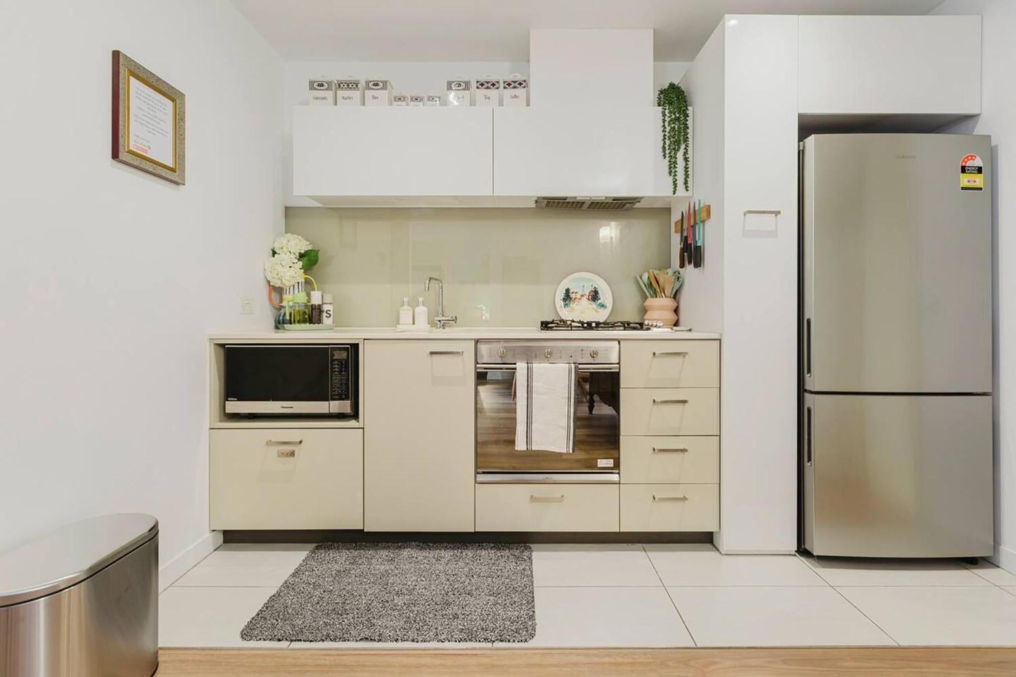 Apartment Exec King Bed Skybus Sthn X Pking Pool Gym Sauna Melbourne