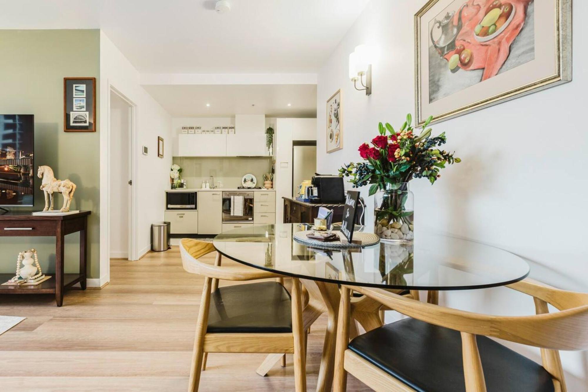 Apartment Exec King Bed Skybus Sthn X Pking Pool Gym Sauna