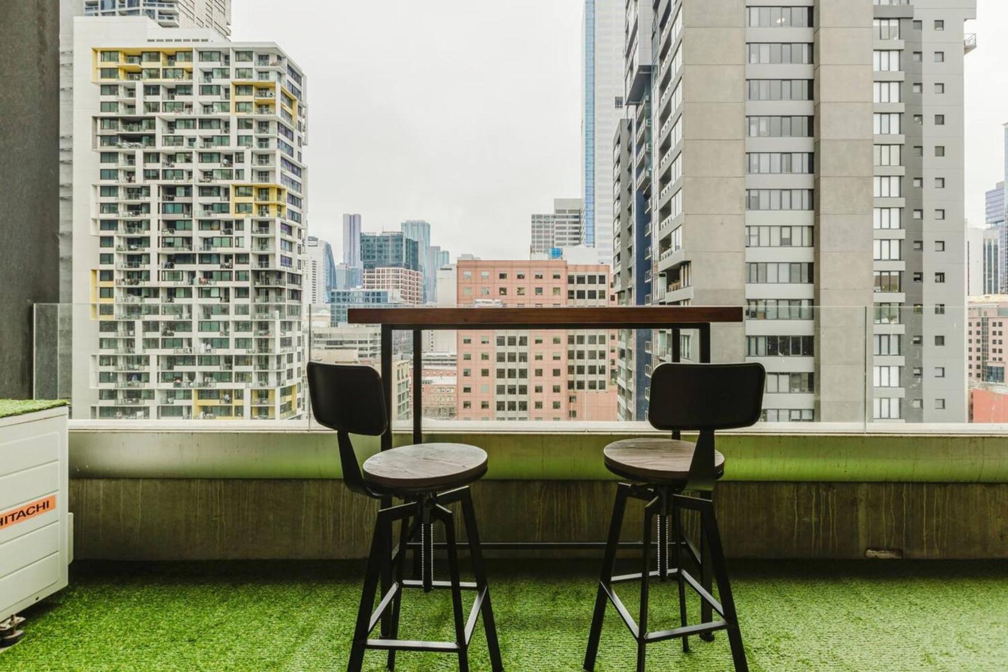 Exec King Bed Skybus Sthn X Pking Pool Gym Sauna Apartment Melbourne