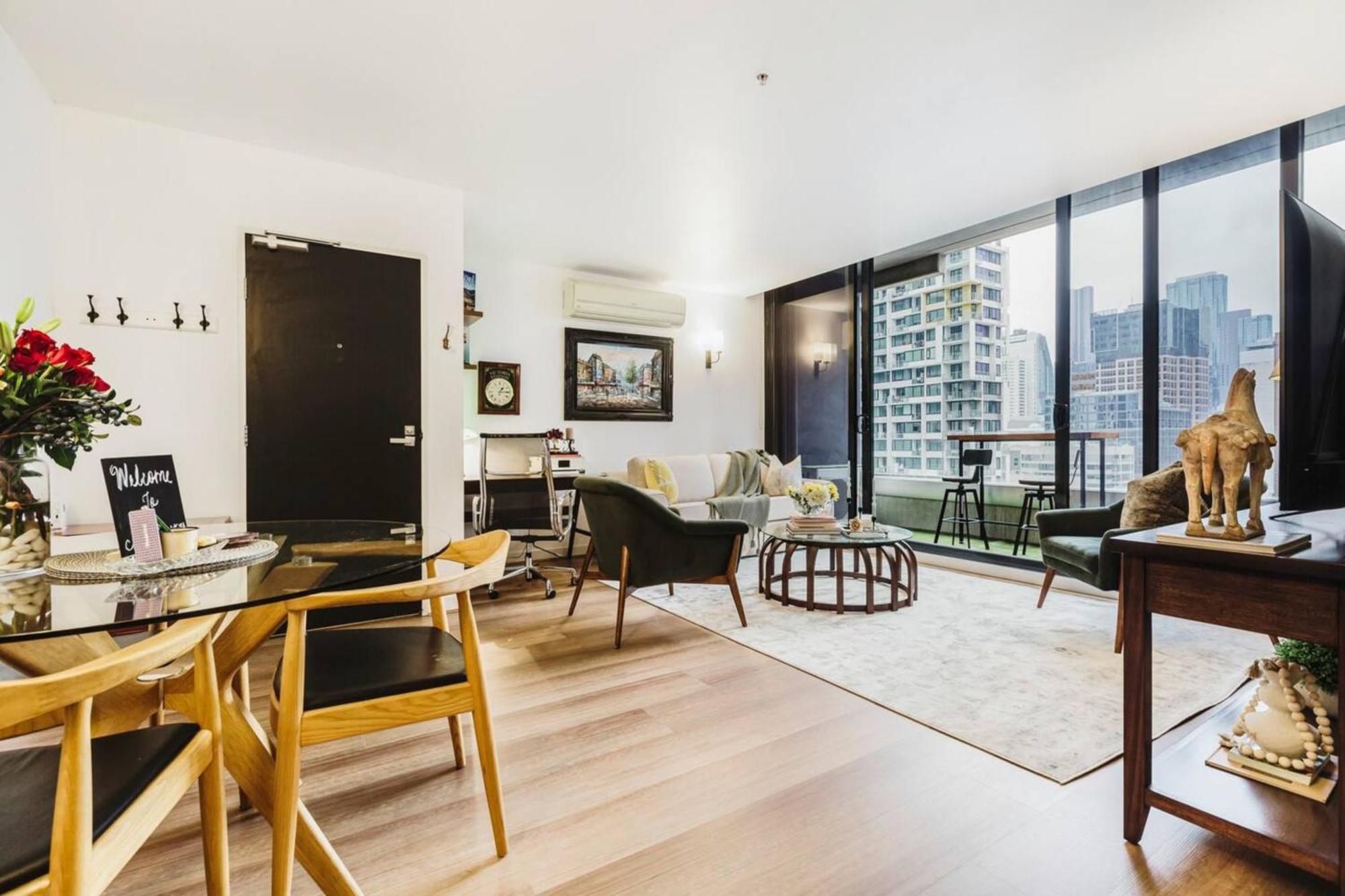 Exec King Bed Skybus Sthn X Pking Pool Gym Sauna Apartment