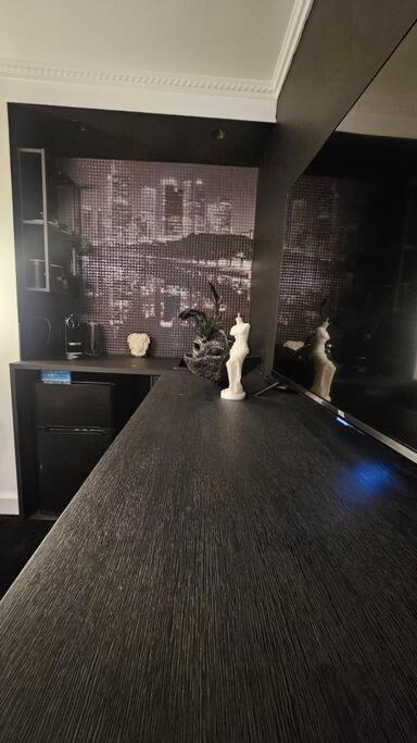 Chic Toorak Apartment
