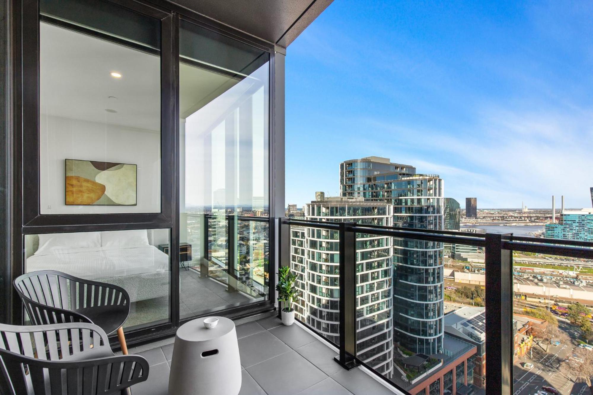 Trendy 2-bed With Rooftop Terrace Apartment *