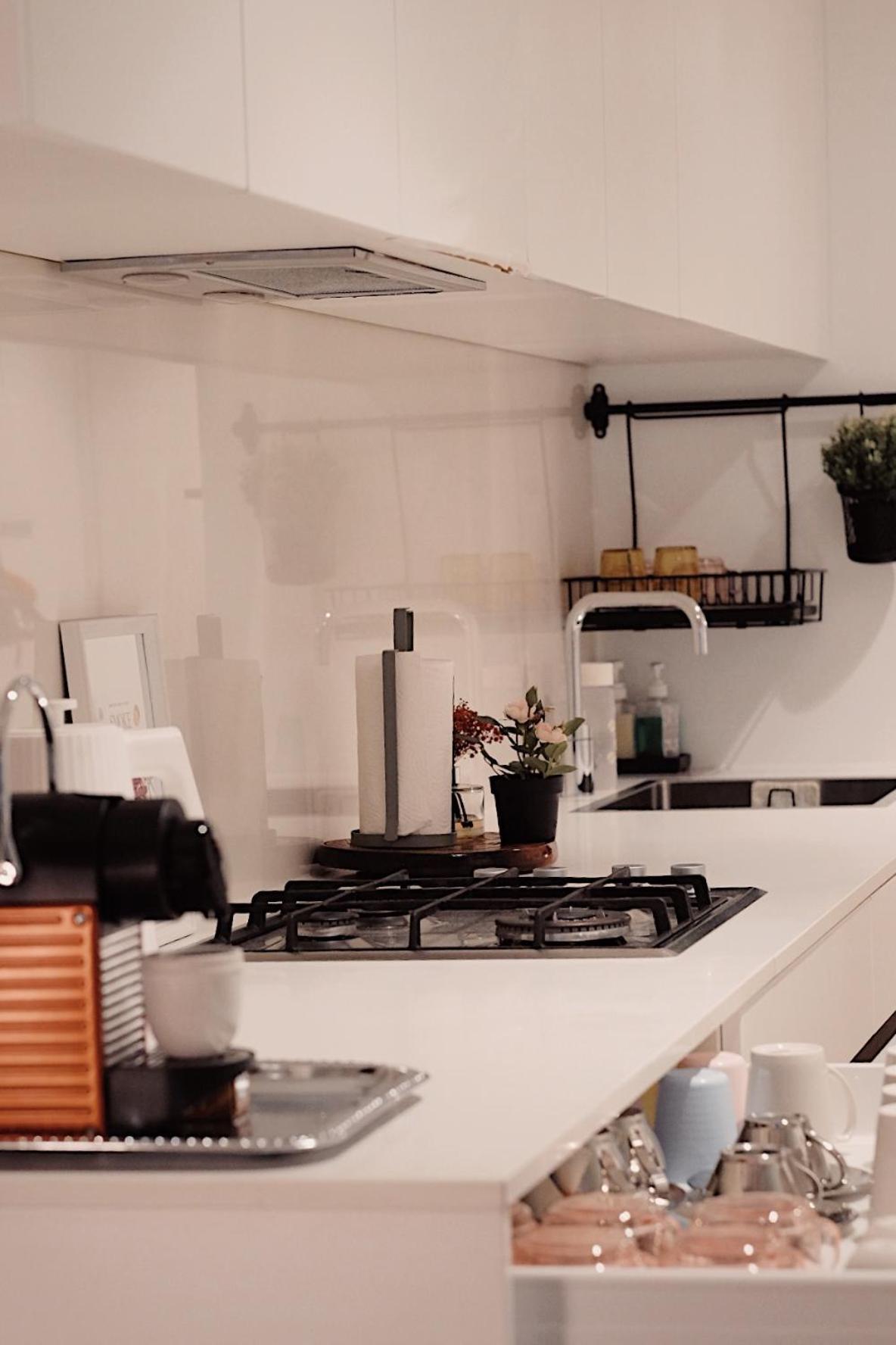 Collins Paris End Suite- 2 Bedrooms With Balcony Apartment Melbourne
