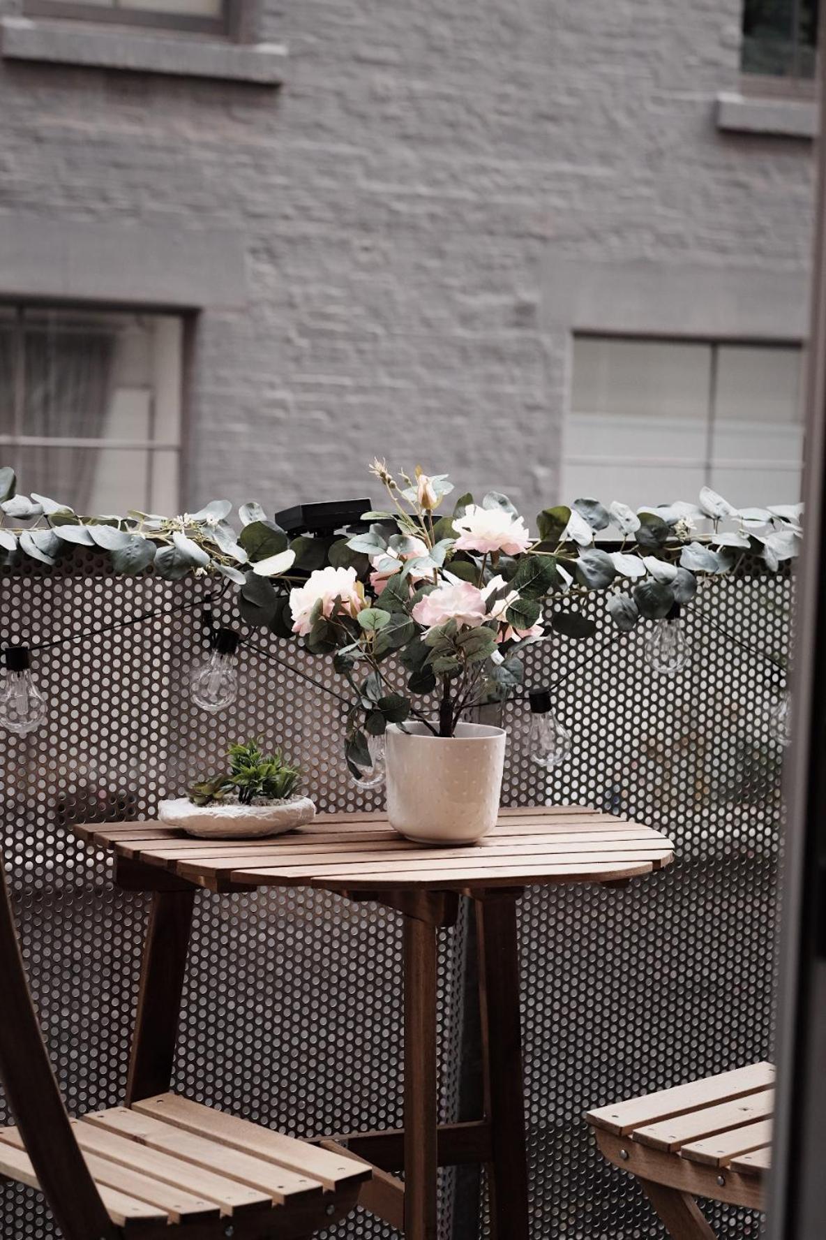 Collins Paris End Suite- 2 Bedrooms With Balcony Melbourne