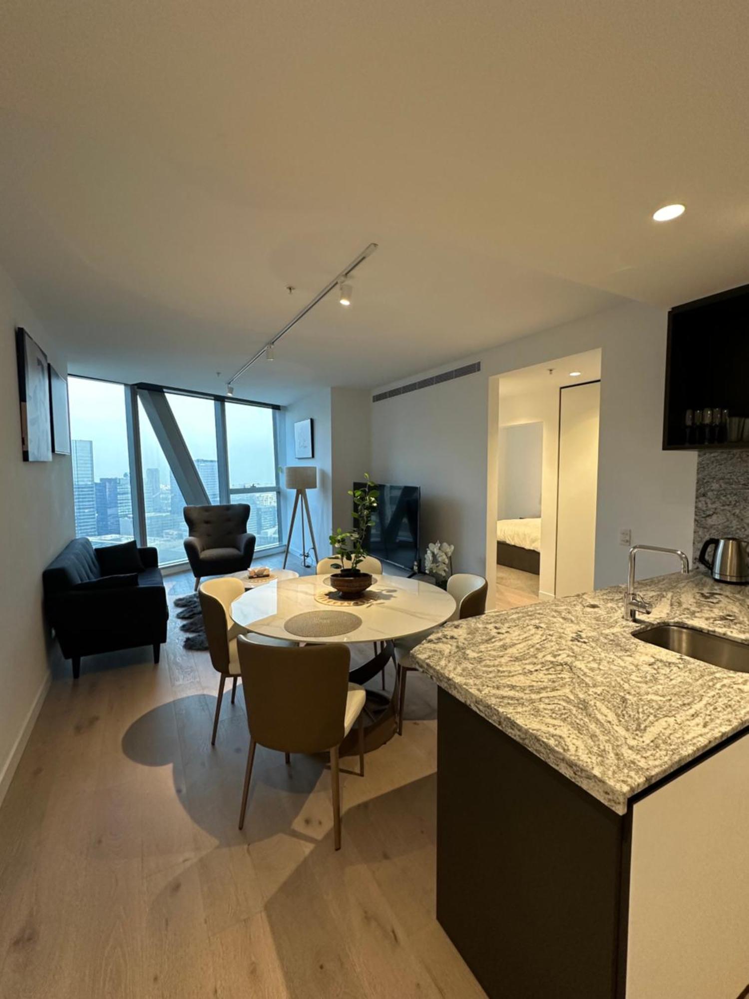 Fabulous View Brand New 2b2b Mel Cbd * Melbourne