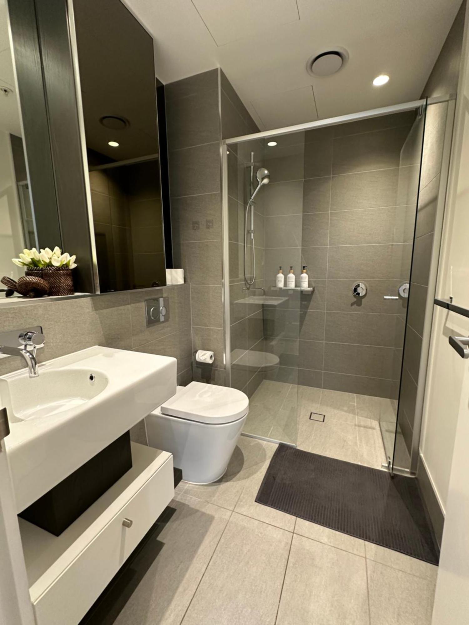 Fabulous View Brand New 2b2b Mel Cbd Melbourne