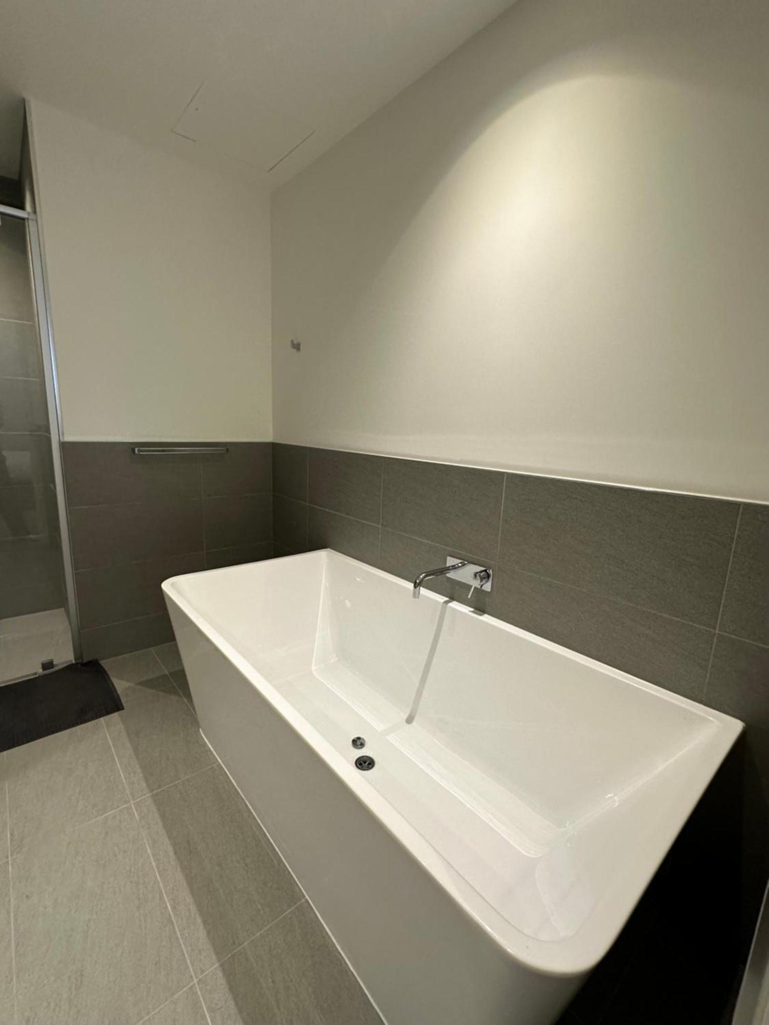 Fabulous View Brand New 2b2b Mel Cbd
