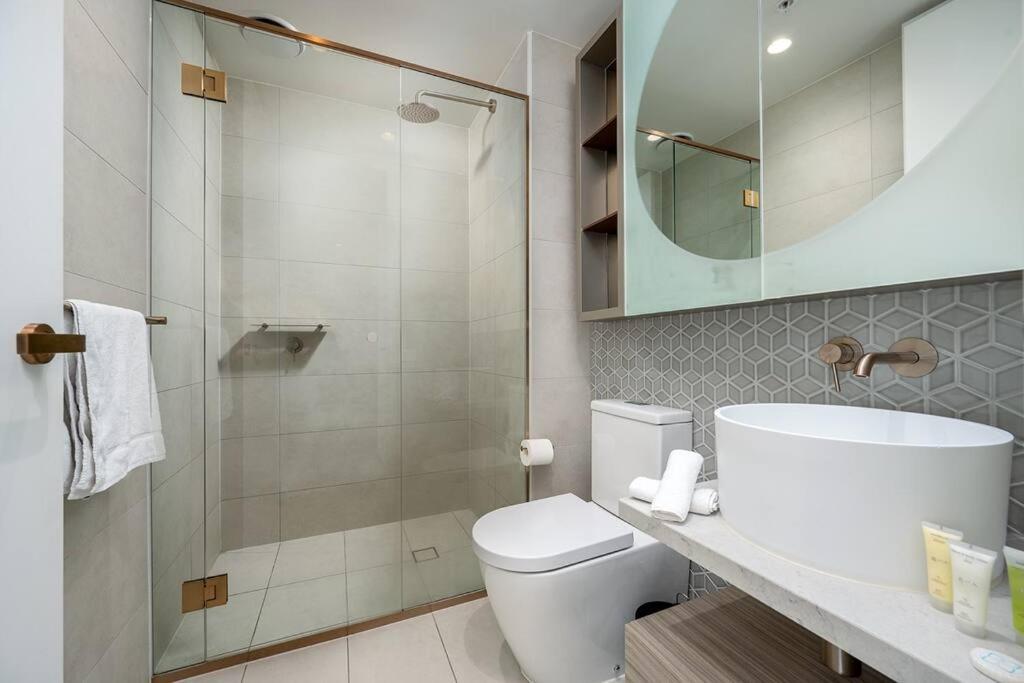 1206 Nine Elm - Port Apartment Melbourne
