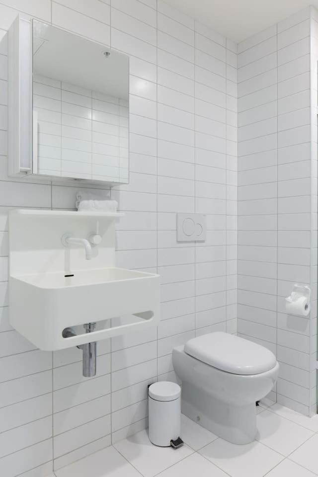 The Perch - Cosy Haven Next To Queen Victoria Market Apartment *