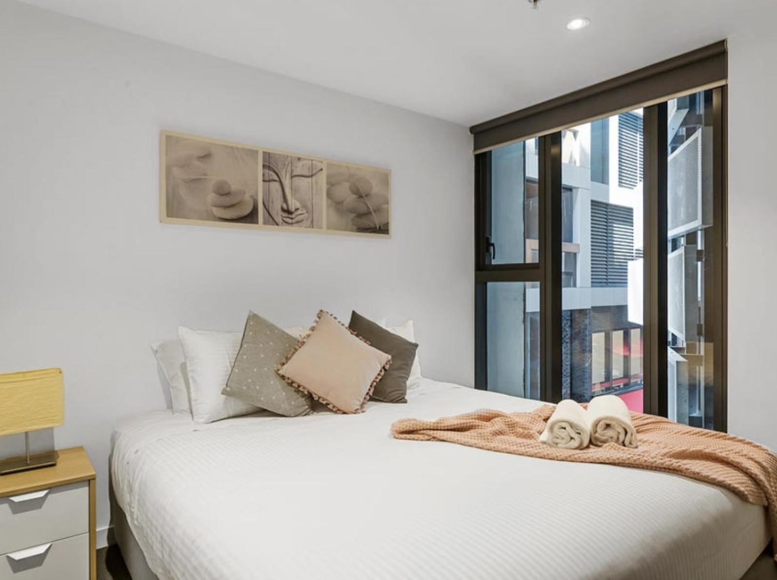Readyset At Manhattan Apartment