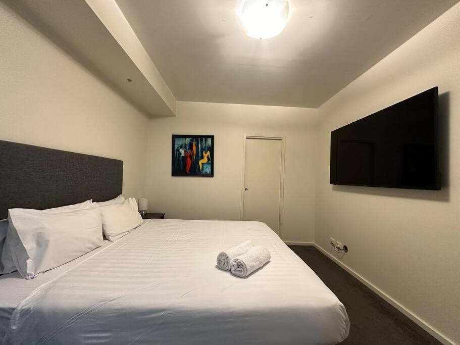 Luxury Premium 2-bedroom Oasis Near Yarra River Melbourne