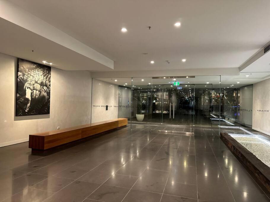 Luxury Premium 2-bedroom Oasis Near Yarra River