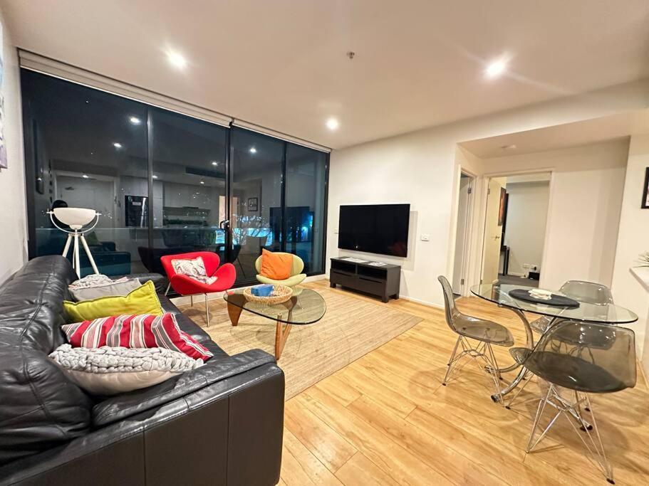 Luxury Premium 2-bedroom Oasis Near Yarra River *