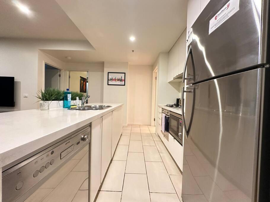 Luxury Premium 2-bedroom Oasis Near Yarra River *