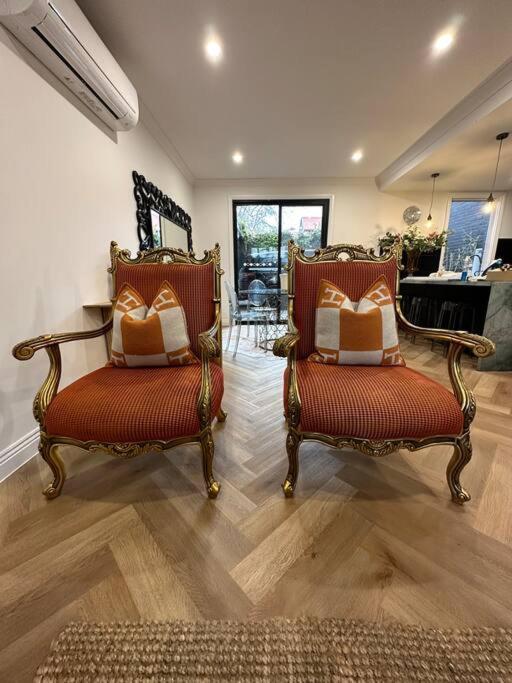 Holiday home Stunning Townhouse - 10 Min To Cbd