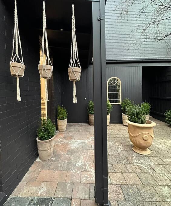 Stunning Townhouse - 10 Min To Cbd Holiday home Melbourne