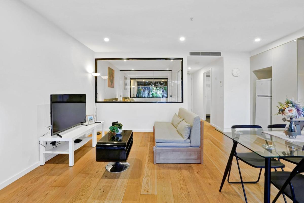 Botanica - Simply Perfect Balwyn 1br Base