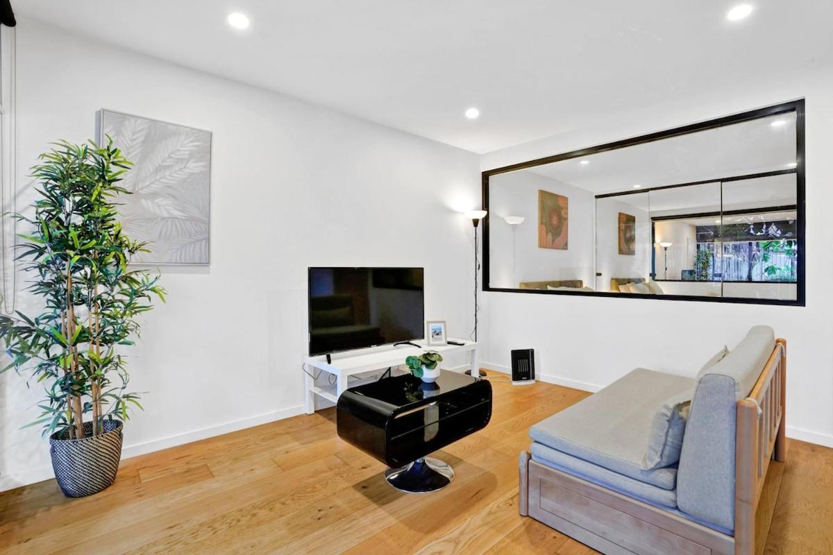 Botanica - Simply Perfect Balwyn 1br Base