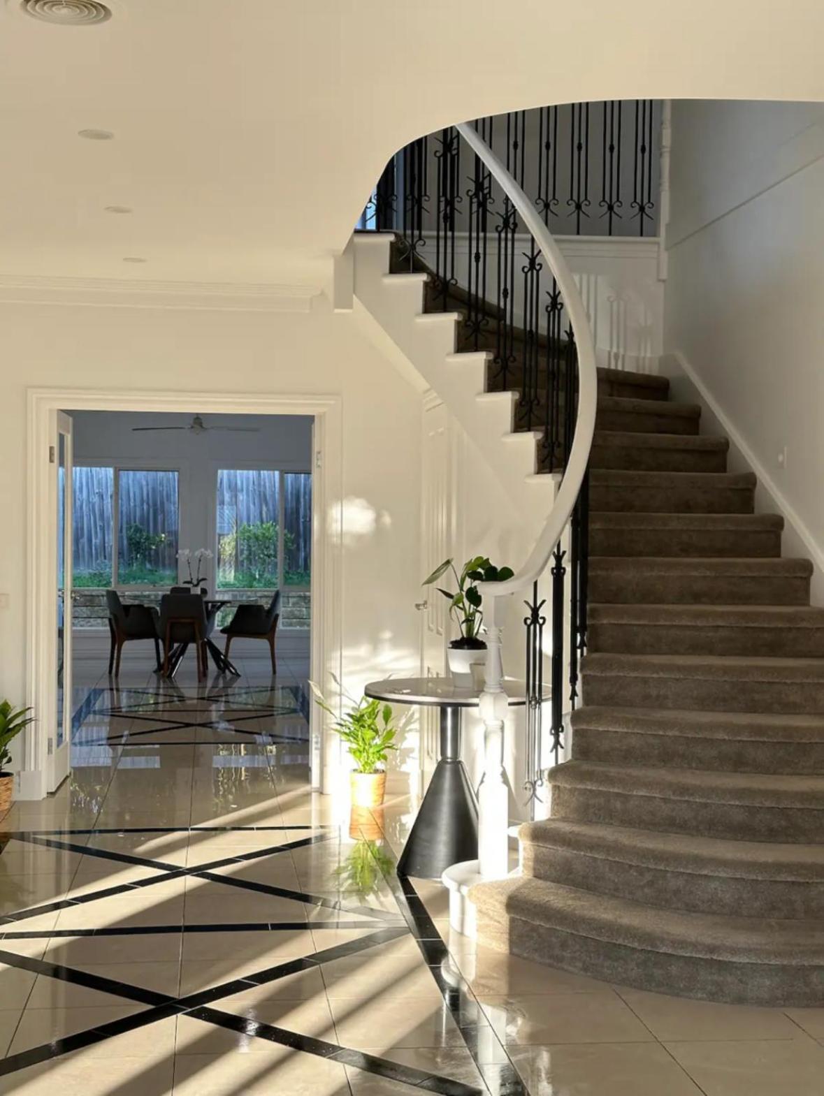 6 Bedrooms House In Kew Holiday home Melbourne