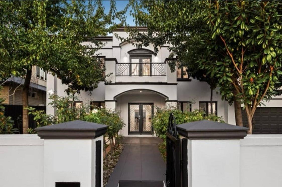 6 Bedrooms House In Kew Holiday home Melbourne