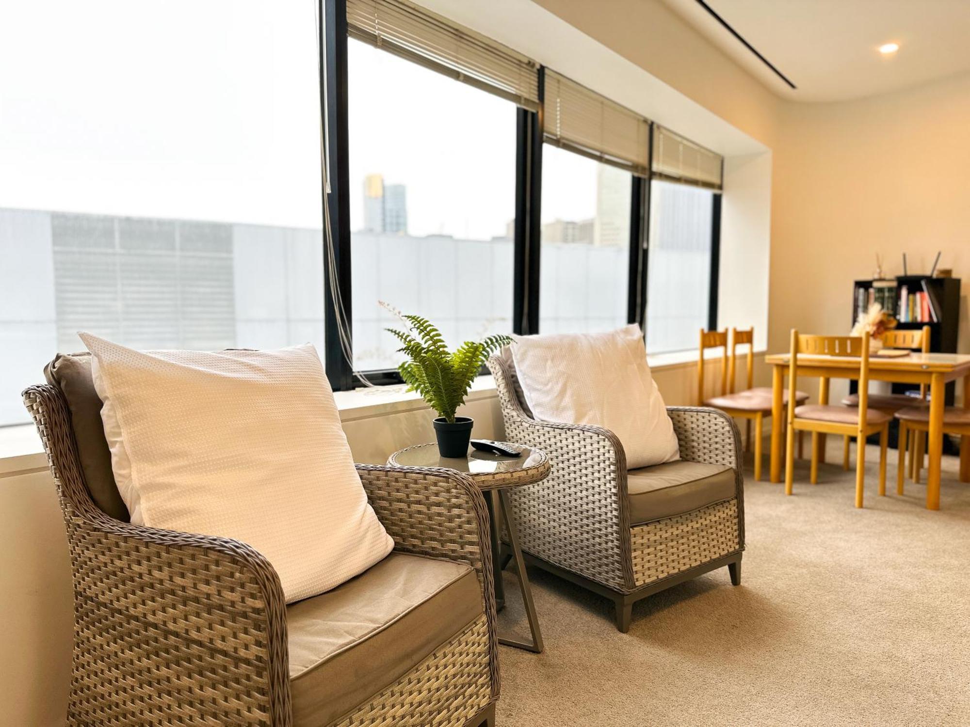 Qv Oasis Contemporary Getaway
