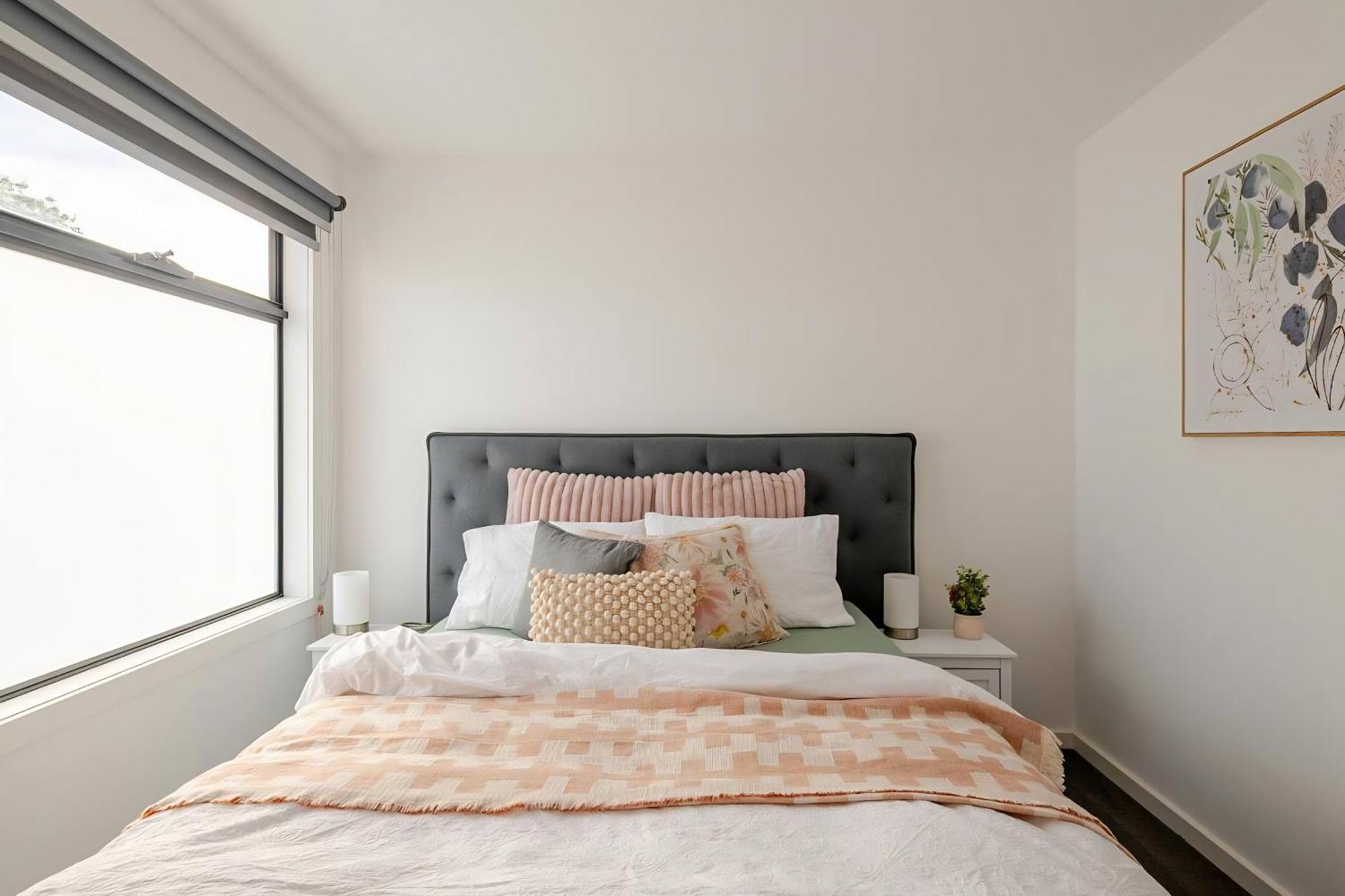 Stunning, Modern, Two-story Detached Townhouse Holiday home Melbourne