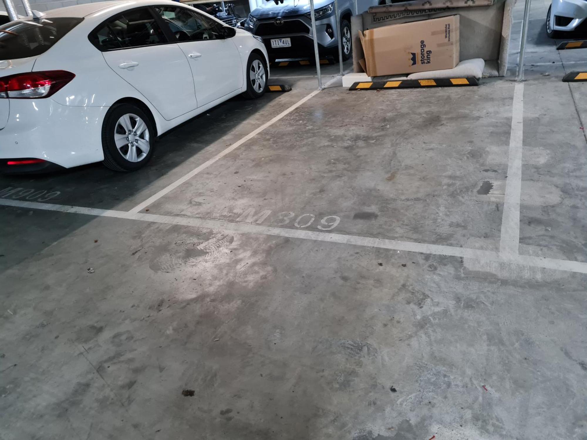 Apartment Close To Mel Uni 2br2ba Parking Balconywifigym
