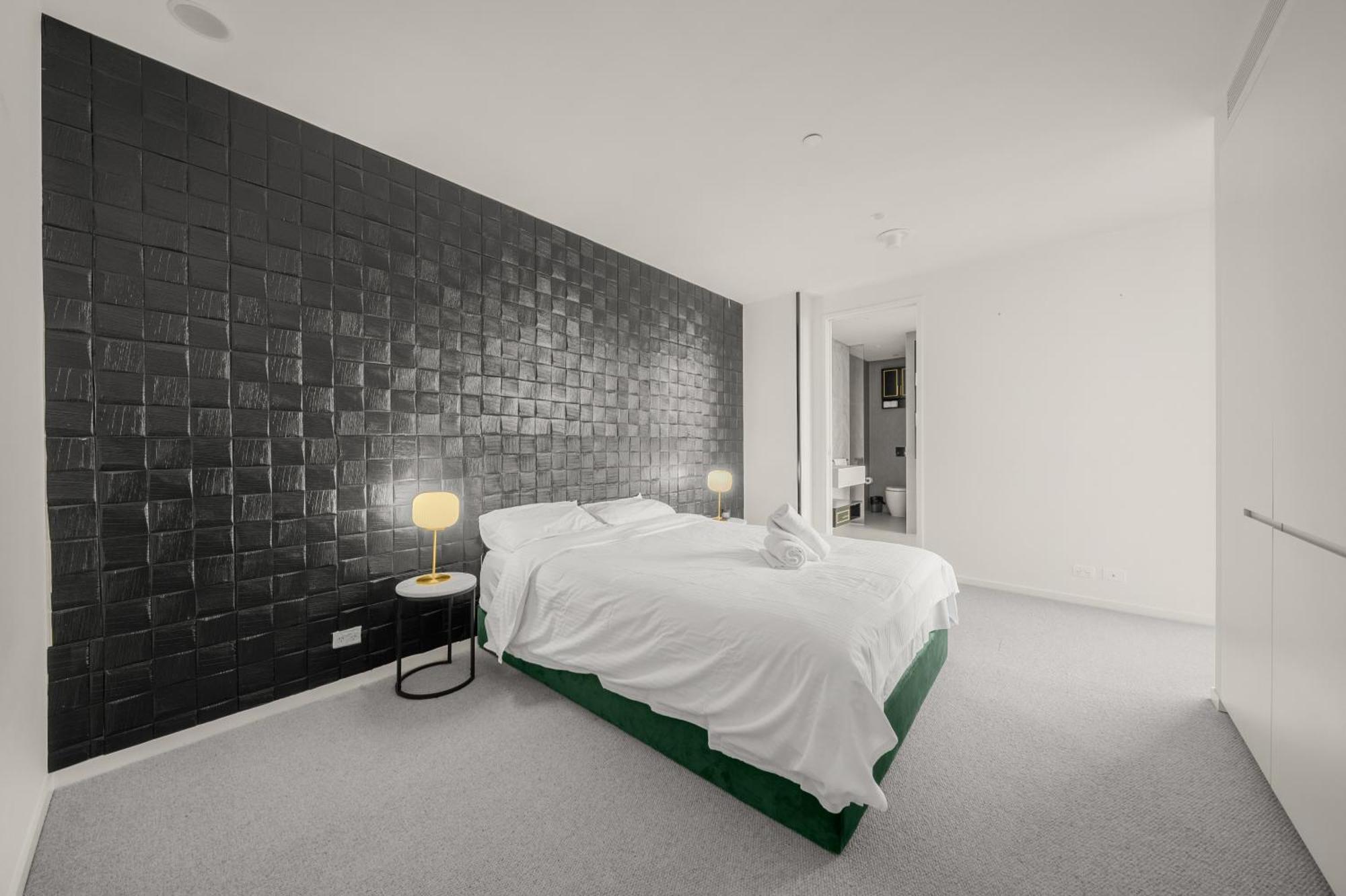 3 Bedroom In Australia 108 Apartment Melbourne