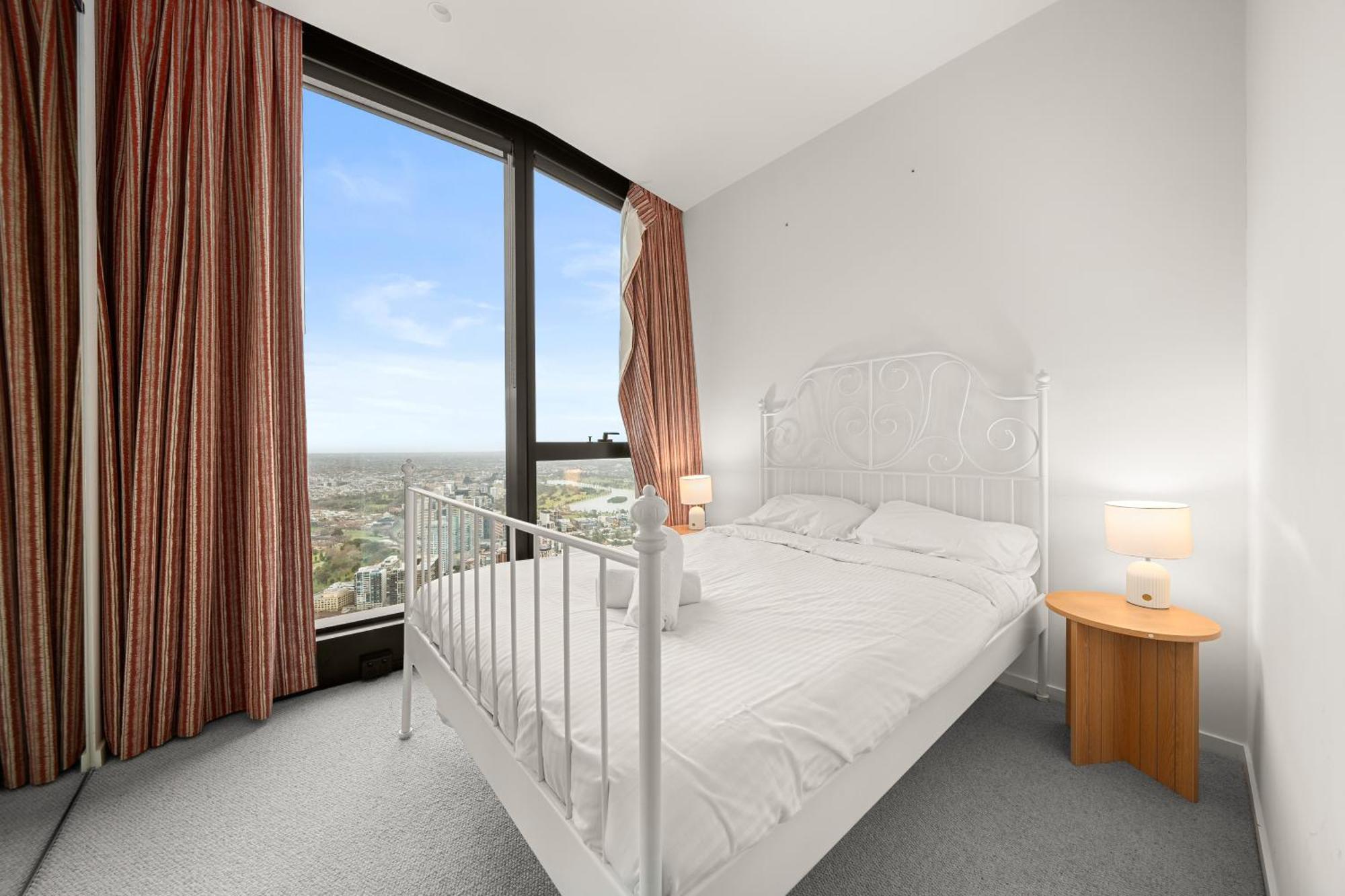 Apartment 3 Bedroom In Australia 108 *