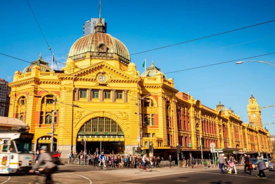 Luxury Cbd In Iconic Qt Building Apartment *