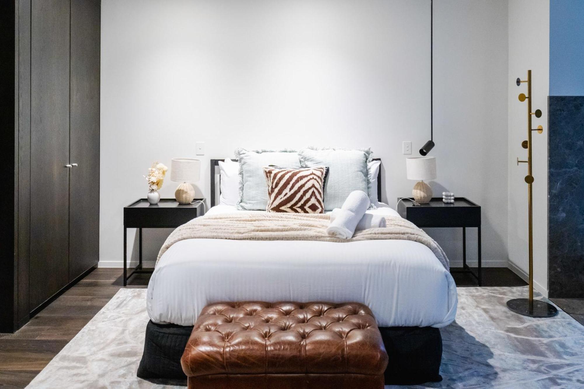 Luxury Cbd In Iconic Qt Building * Melbourne