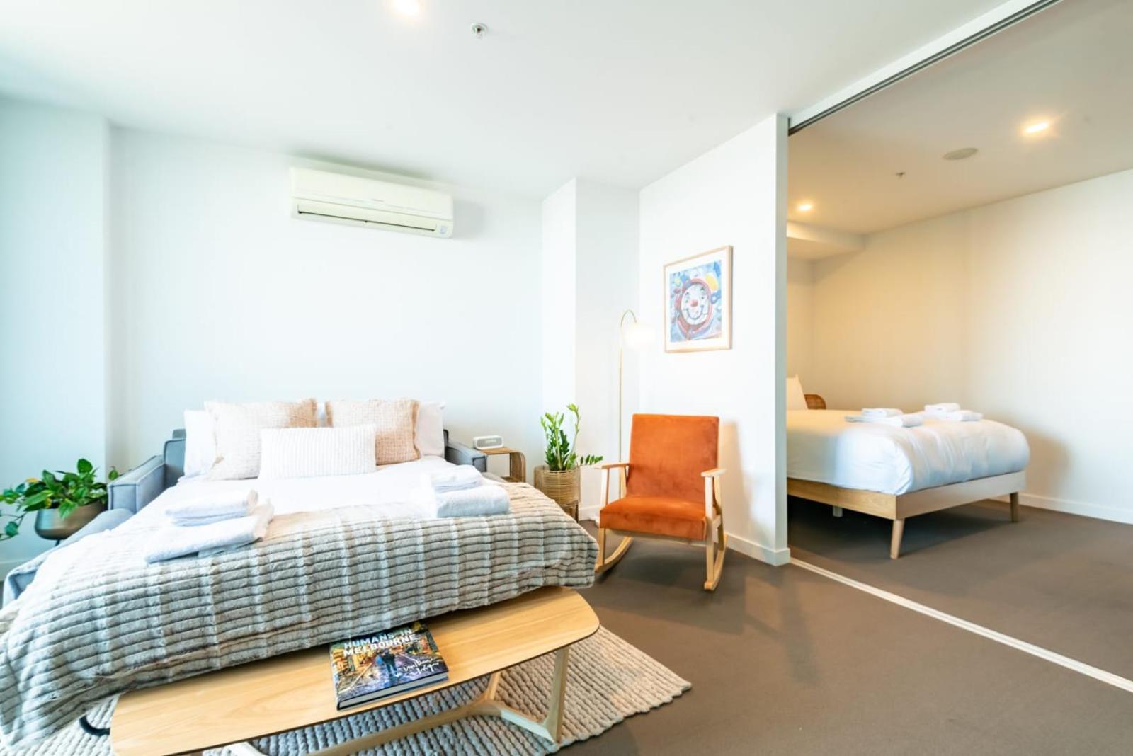 Apartment Views Free Parking Wifi Gym Pool *