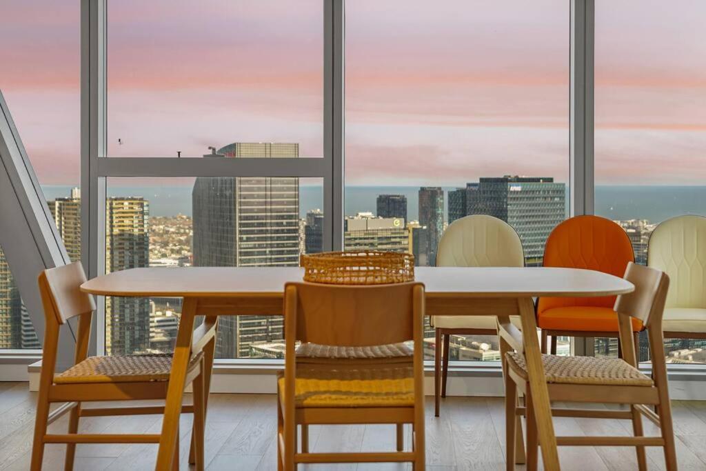 Irresistible Sunlit With Harbour And Bay View 3b2b1c